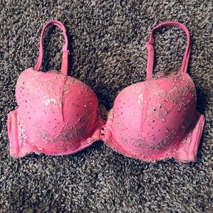 Victoria’s Secret push-up bra
